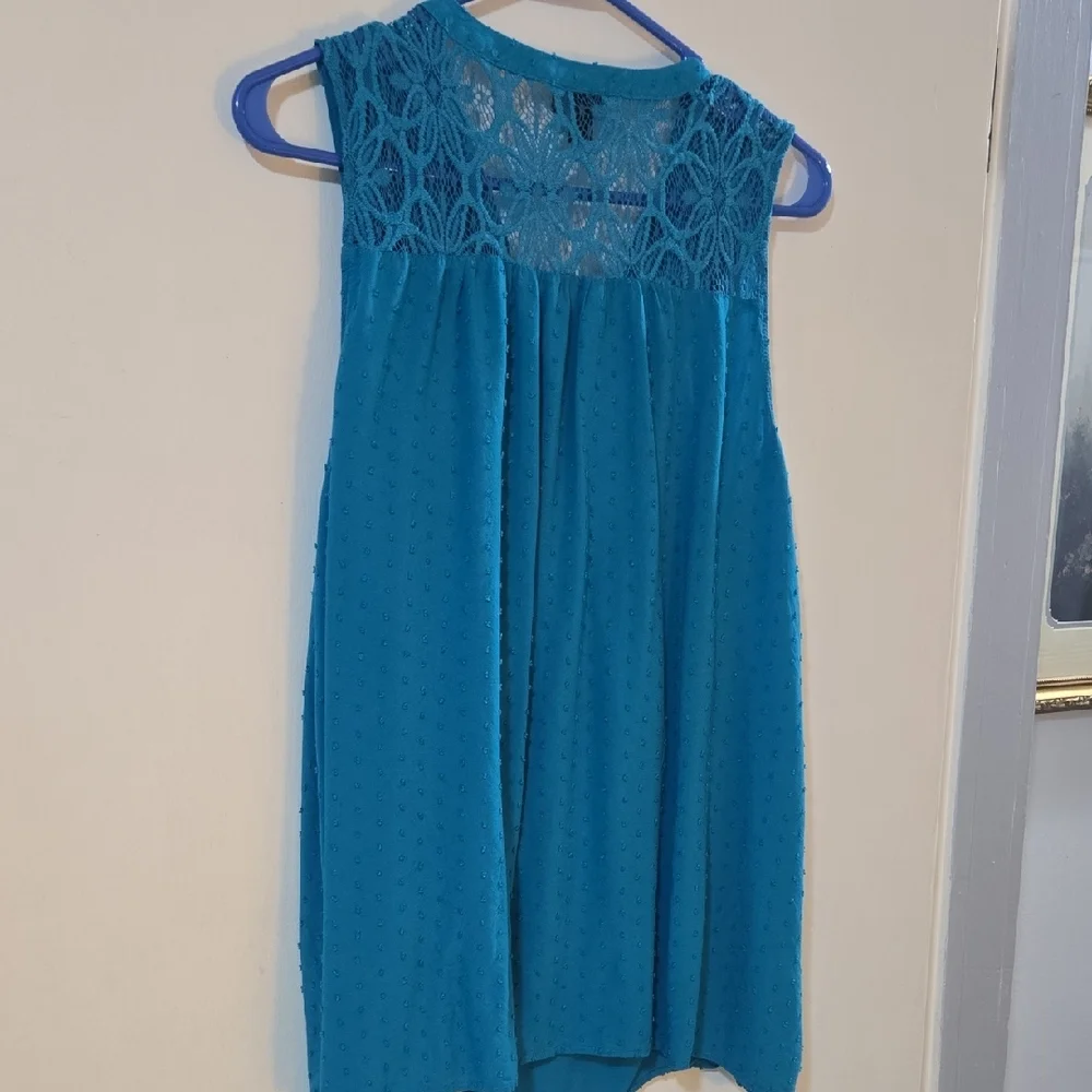 torrid Teal Crochet-Detail Sleeveless Tank - Picture 7 of 8